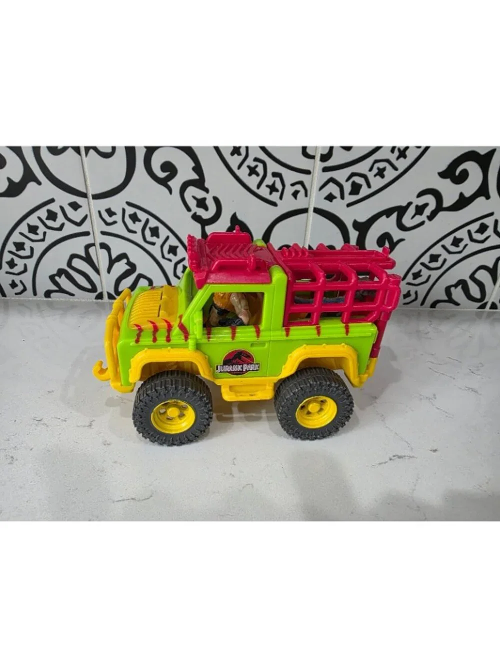 Fisher-Price Imaginext Jurassic World set Jeep w/ Figure & Velociraptor